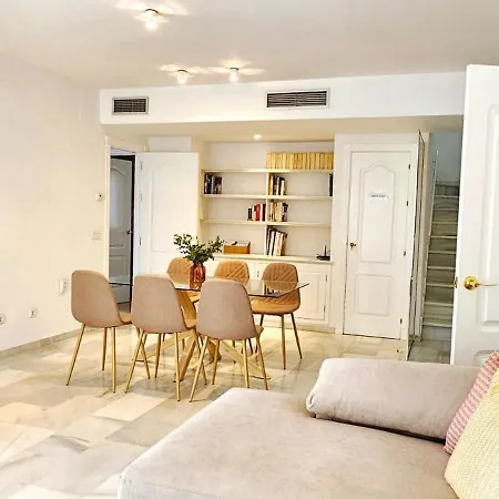 Naranjos Atico Duplex Con Ascensor Privado Apartment