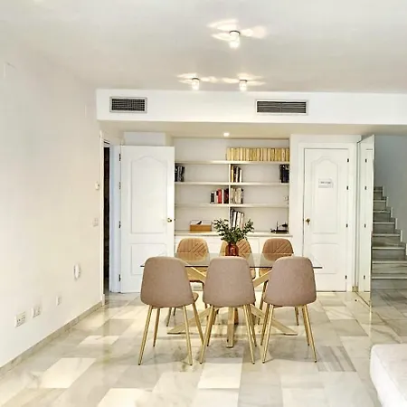Naranjos Atico Duplex Con Ascensor Privado Apartment